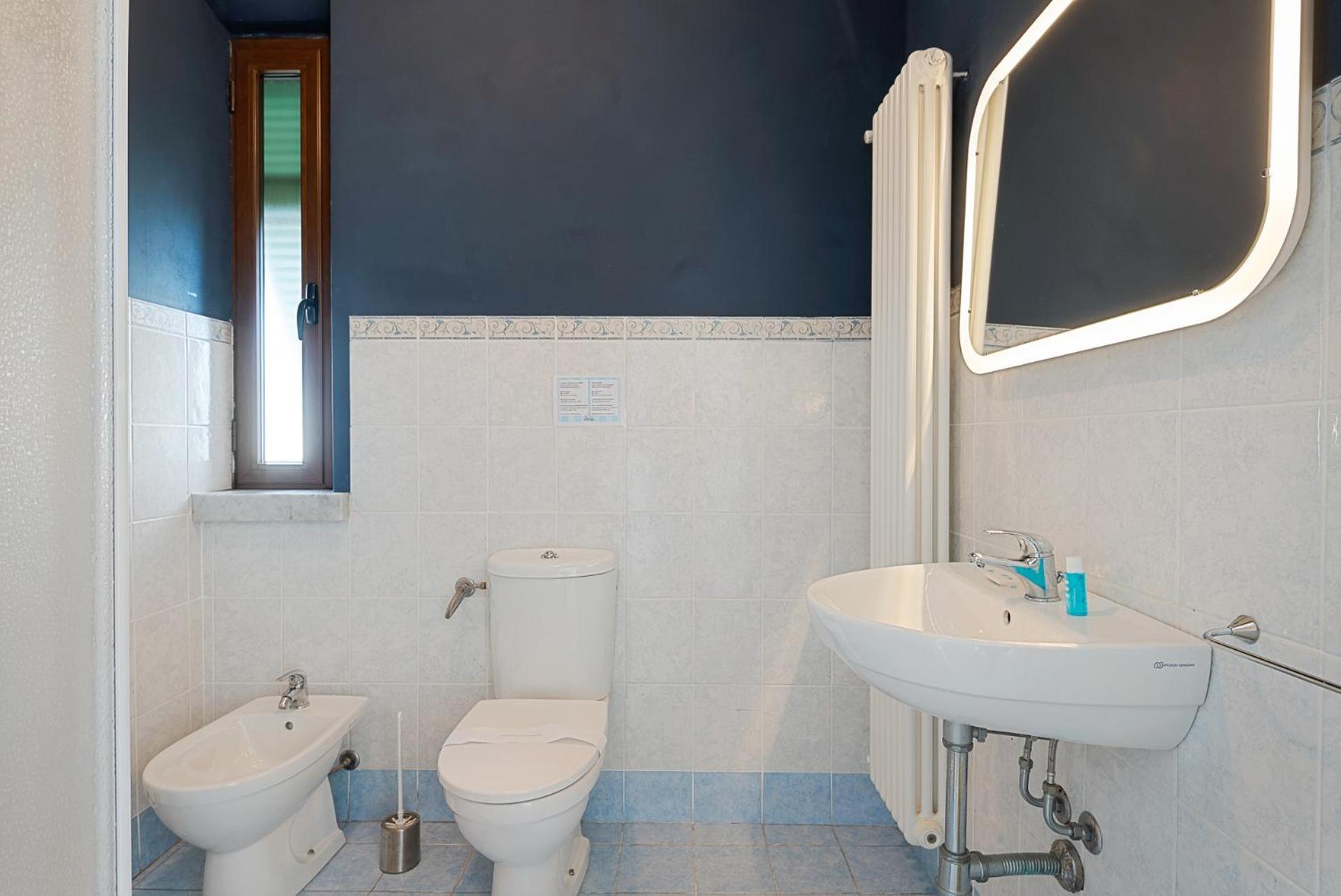 Accogliente Camera Singola Con Balcone A 500 Mt Dal Mare Marina Di Carrara Exterior photo